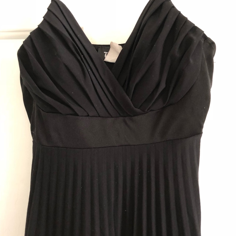 Black mini dress - Picture 2 of 5